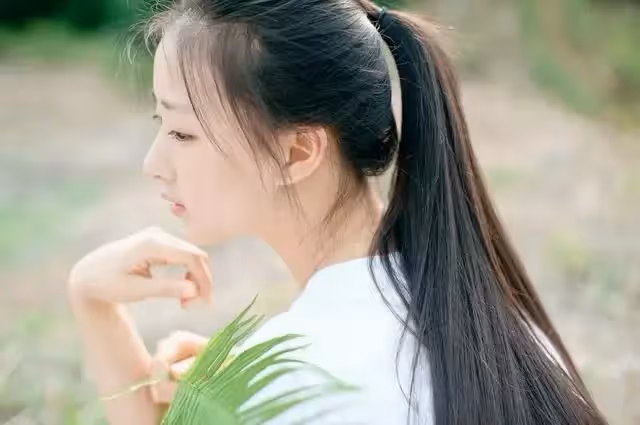 我要結婚了,借我的18萬該還了吧?姑媽:你再借我5萬,我一起還你