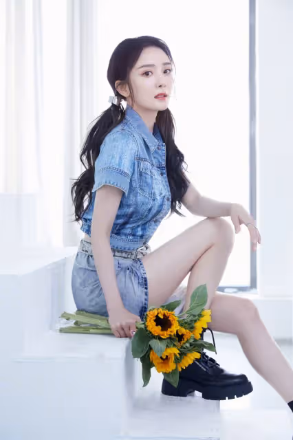 Angelababy連場吻戲仍輸楊冪　村姑趙麗穎狂贏收視