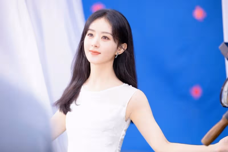 Angelababy連場吻戲仍輸楊冪　村姑趙麗穎狂贏收視
