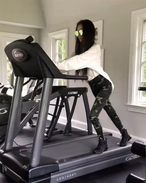 婚紗女王Vera Wang 73歲生日　DeepV辣秀少女身材