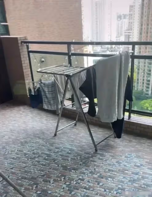 李立群首曬台灣老家!秀10萬沉香木屋內滿是古董,50年古董當凳子