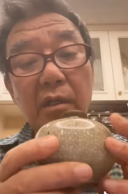 李立群首曬台灣老家!秀10萬沉香木屋內滿是古董,50年古董當凳子