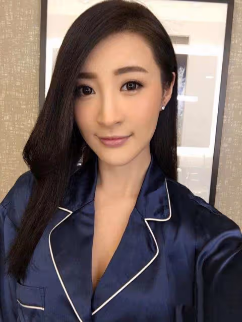 TVB視後大曬舞技!性感小背心造型顯露好身材,凡爾賽發言引圍觀
