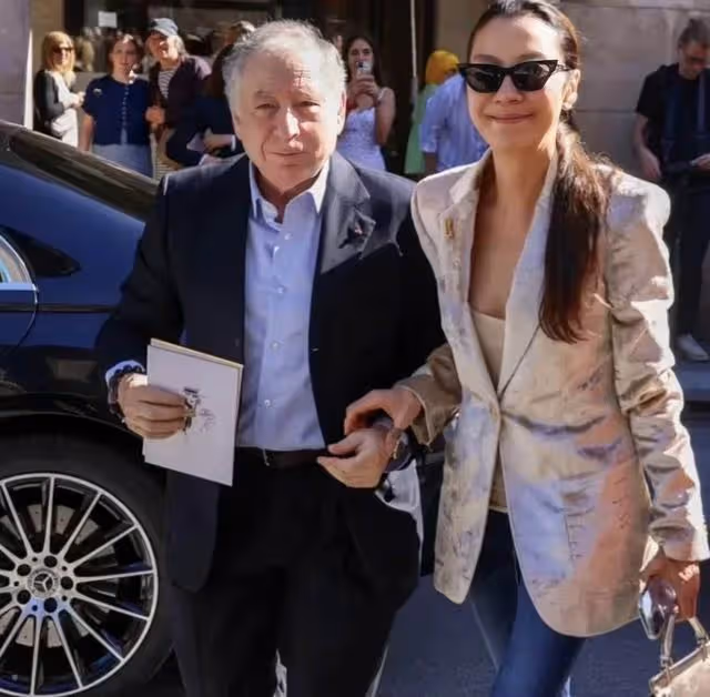 楊紫瓊確診康復後現身!與77歲未婚夫秀恩愛,訂婚多年仍未結婚
