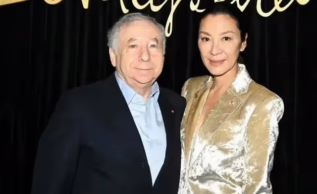楊紫瓊確診康復後現身!與77歲未婚夫秀恩愛,訂婚多年仍未結婚
