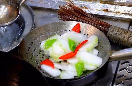 三伏吃肉有講究，建議多吃這3種「涼肉」，少吃熱肉，舒服過伏天