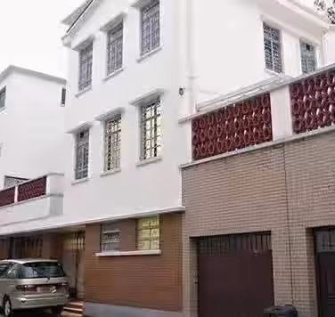 劉德華的豪宅堪比高級酒店,「金碧輝煌」不誇張,收藏室裡有一牆的榮譽