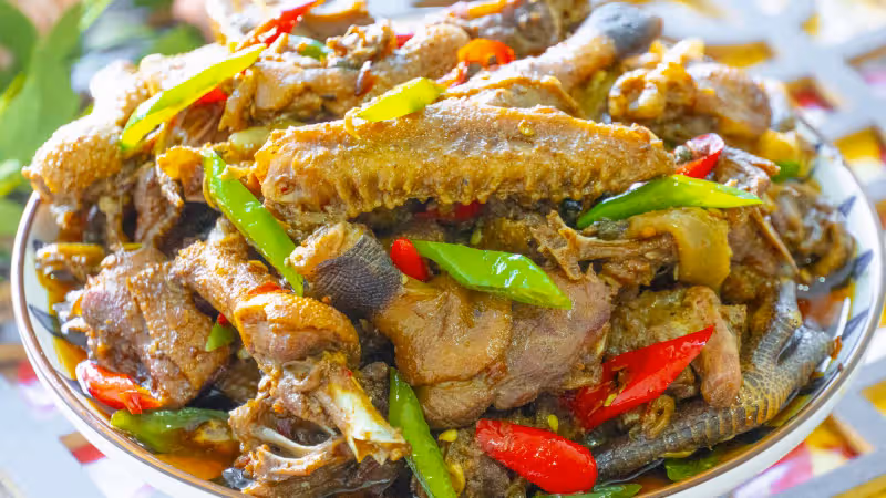 鴨肉這樣吃才爽，農家味道「仔薑啤酒鴨」，干香四溢，出鍋搶著吃