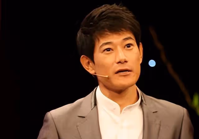 演15年鬼子回日本被暴打?讓女兒入中國國籍,為何中國能接受他?