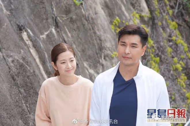 陳自瑤平實淡妝演貼地媽媽!小演員欣禧首拍劇 戲一Take搞掂