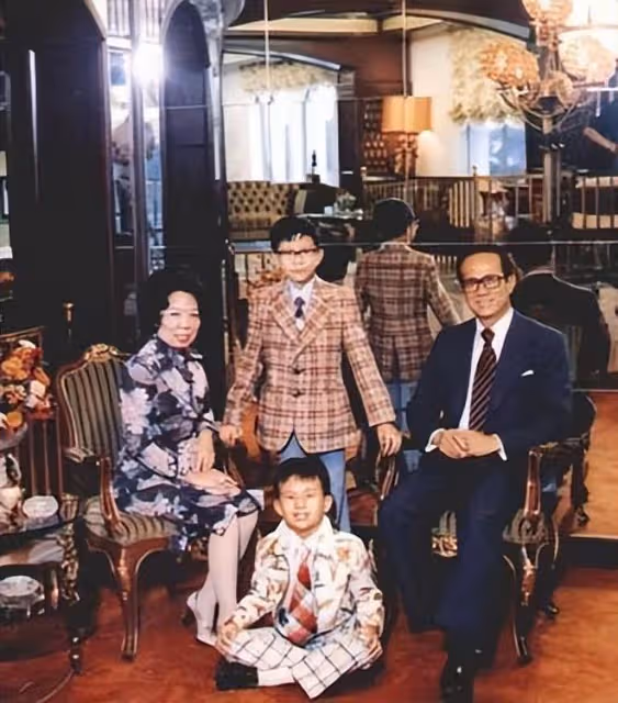 「李嘉誠髮妻」莊月明的下場,給很多以為嫁給愛情的女人提了個醒