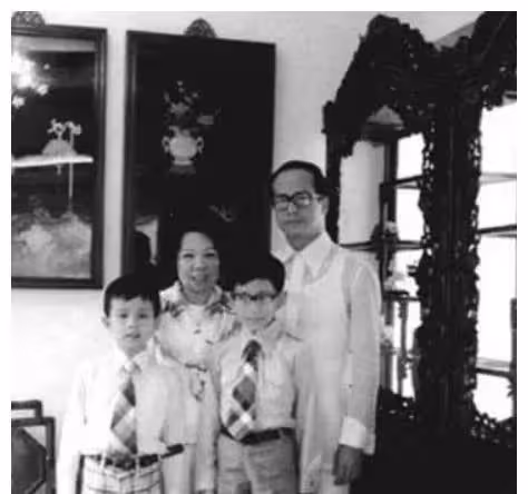 「李嘉誠髮妻」莊月明的下場,給很多以為嫁給愛情的女人提了個醒