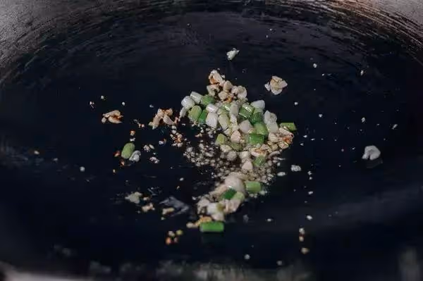 蘿蔔的爽脆和香菇的鮮香，搭配肉末的香味，這碗燉蘿蔔很下飯！