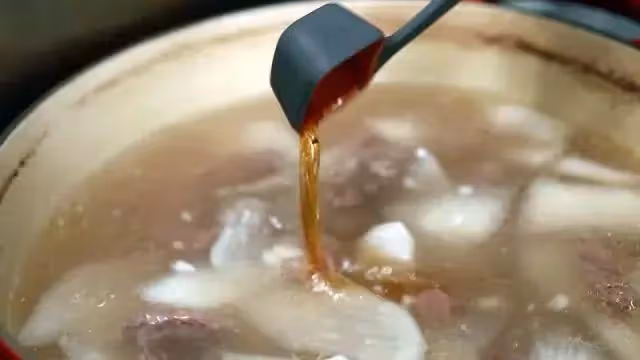 蘿蔔的爽脆和香菇的鮮香，搭配肉末的香味，這碗燉蘿蔔很下飯！