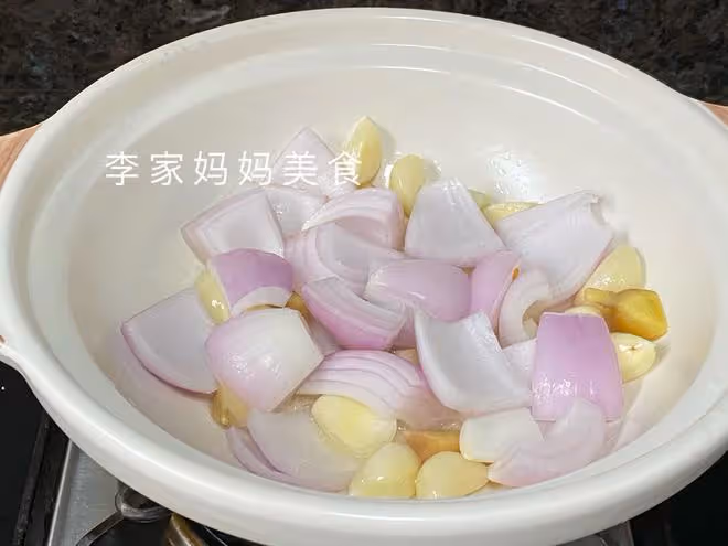 入夏後，吃牛羊肉不如吃它，才10元1斤，營養滋補不上火，真香