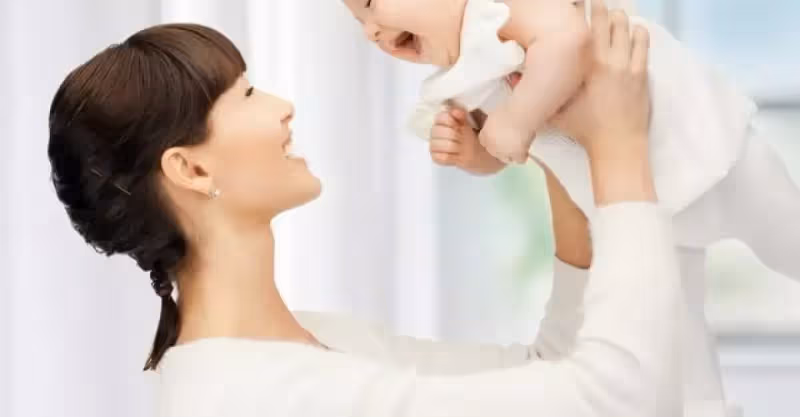請保姆4000上班4800,妻子堅持上班,丈夫:在家帶孩子享清福不好嗎