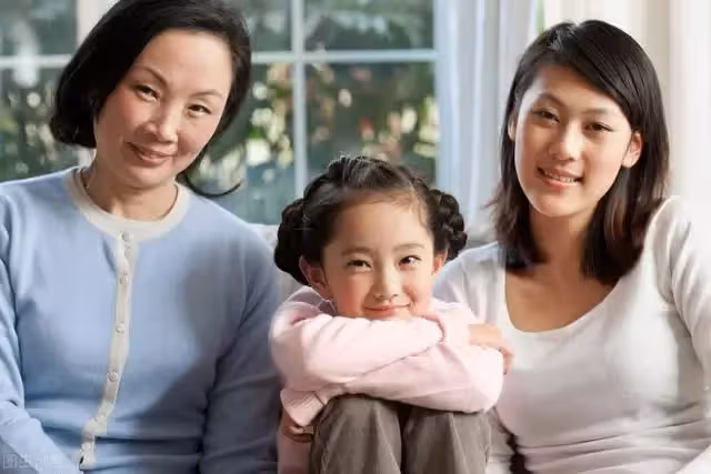 請保姆4000上班4800,妻子堅持上班,丈夫:在家帶孩子享清福不好嗎