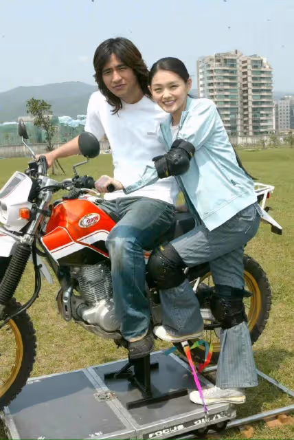 25歲時候的大S「美貌至今難超越」,水嫩靈動好出眾,網友:優雅氣質不過時