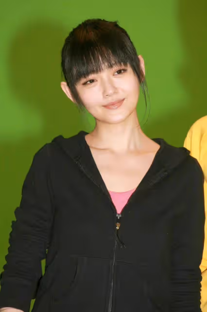 25歲時候的大S「美貌至今難超越」,水嫩靈動好出眾,網友:優雅氣質不過時