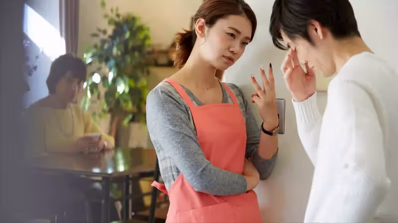 小三用盡手段逼走原配,生完孩子慘遭拋棄,丈夫:還是原配好