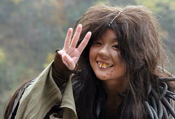 為新戲豁出去　蔡卓妍驚嚇毀容樣曝光網狂贊：專業！