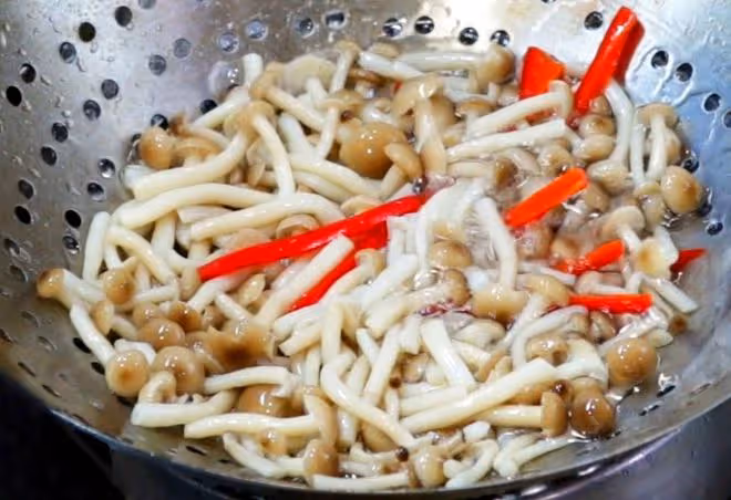 三伏天少吃大魚大肉,教你4道解膩爽口小涼菜,端上桌頓頓都光碟