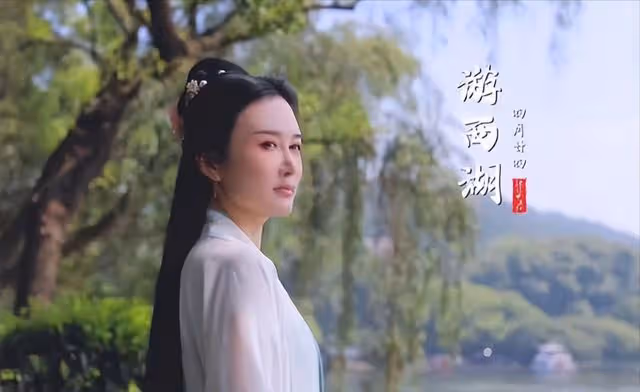 張紀中曬寵妻日常,與小31歲嬌妻秀恩愛被嘲太辣眼,憤怒回懟網友