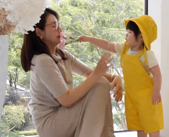 偶像劇女王陳怡蓉疑懷二胎!扶肚子下台階腹部隆起,本人親自回應