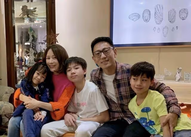 46歲香港知名女星宣布復出!主攻內地發展,嫁富商已成三孩之母