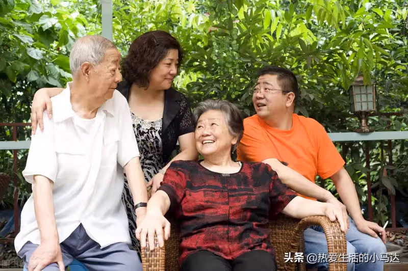 67歲老人坦言:「在兒女家各住了一年後」我才明白人老了住哪最舒心 「很現實」值得借鑒