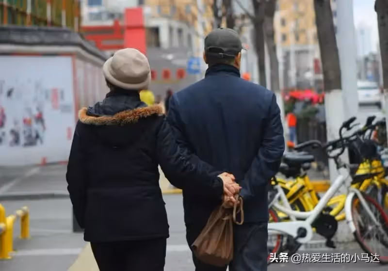 67歲老人坦言:「在兒女家各住了一年後」我才明白人老了住哪最舒心 「很現實」值得借鑒