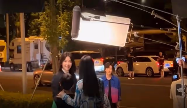劉濤離婚風波後被偶遇,搭檔劉宇寧上演姐弟戀,被贊白到發光