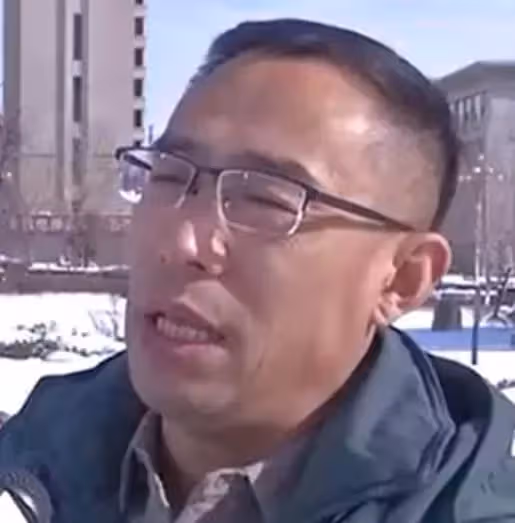 藥店老闆遇老人買藥突發疾病,奮力施救致其骨折,後被索賠50萬,為洗冤屈傾家蕩產,網嘆:好人難做