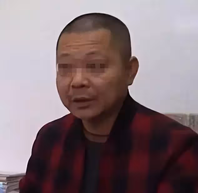 藥店老闆遇老人買藥突發疾病，奮力施救致其骨折，後被索賠50萬，為洗冤屈傾家蕩產，網嘆：好人難做