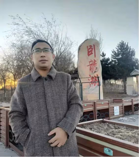 藥店老闆遇老人買藥突發疾病，奮力施救致其骨折，後被索賠50萬，為洗冤屈傾家蕩產，網嘆：好人難做