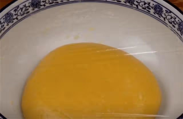 麵粉別再蒸饅頭，不蒸不烙不油炸，教你一個新做法，太解饞了