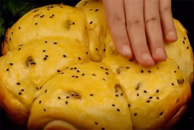 麵粉別再蒸饅頭，不蒸不烙不油炸，教你一個新做法，太解饞了
