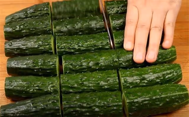 黃瓜最近火了，教你殿堂級別的做法，好看又好吃，真的超下飯