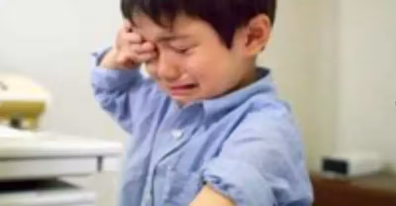 繼母對我百般虐待，打碎一花瓶逼我離家出走，如今卻上門求我原諒
