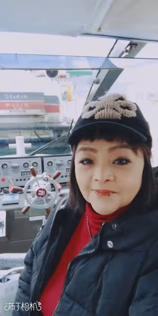曾是當家花旦!65歲本土劇女星「遊覽車叫賣」被酸:不紅了才來 她「放身段化解」全車鼓掌