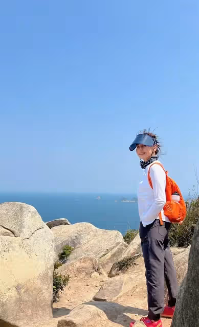 62歲的鐘楚紅風光依舊,近期私服成中老年穿衣榜樣,很美很接地氣