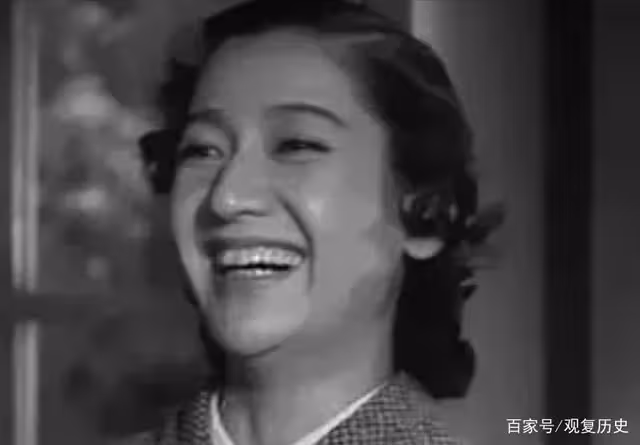 原節子:日本女演員,被送給麥克阿瑟當情人,活到95歲終生未嫁