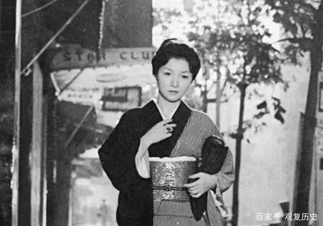 原節子:日本女演員,被送給麥克阿瑟當情人,活到95歲終生未嫁