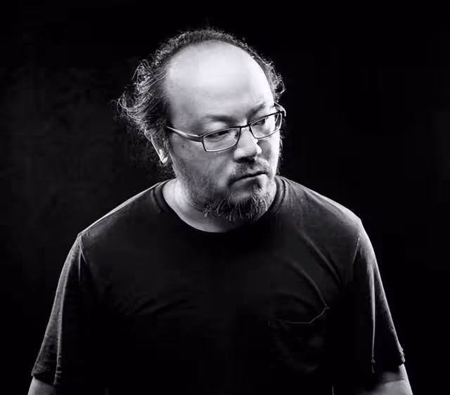 王菲前夫竇唯將開線上音樂會,頭髮稀少身材發福,現狀曝光顯淒涼