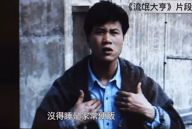 55歲周海媚炮轟TVB太摳門,四五天不給洗澡,現定居北京住豪宅