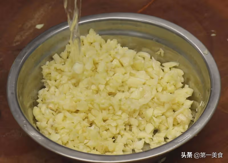 四種雞翅簡單好做的吃法，香到舔手指，輕鬆征服孩子的胃