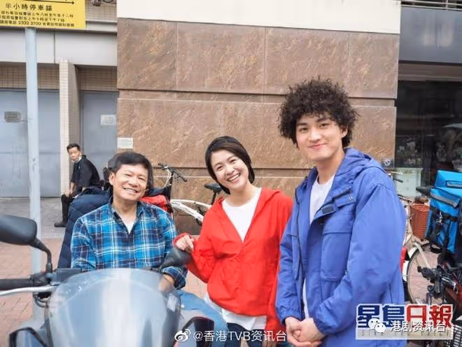 周嘉洛拍《回歸頌》爆炸頭搶鏡!戴耀明NG怕誤觸江嘉敏敏感位