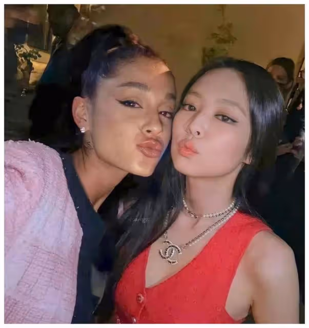 Jennie真的有「社牛症」?The Weeknd、海狸竟都是她的隱藏好友?