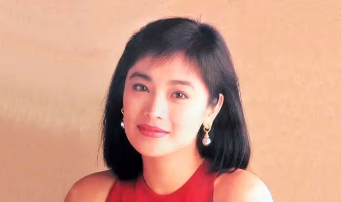 不施粉黛,聲音輕柔,才華與美貌並重,68歲張艾嘉昔日舊照曝光,網贊:自然老去的容顏最美