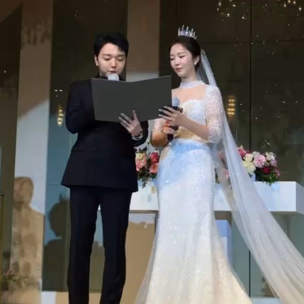 裴澀琪：憑「復古舞」爆紅，曾是小蘋果MV女主，34歲與主播閃婚
